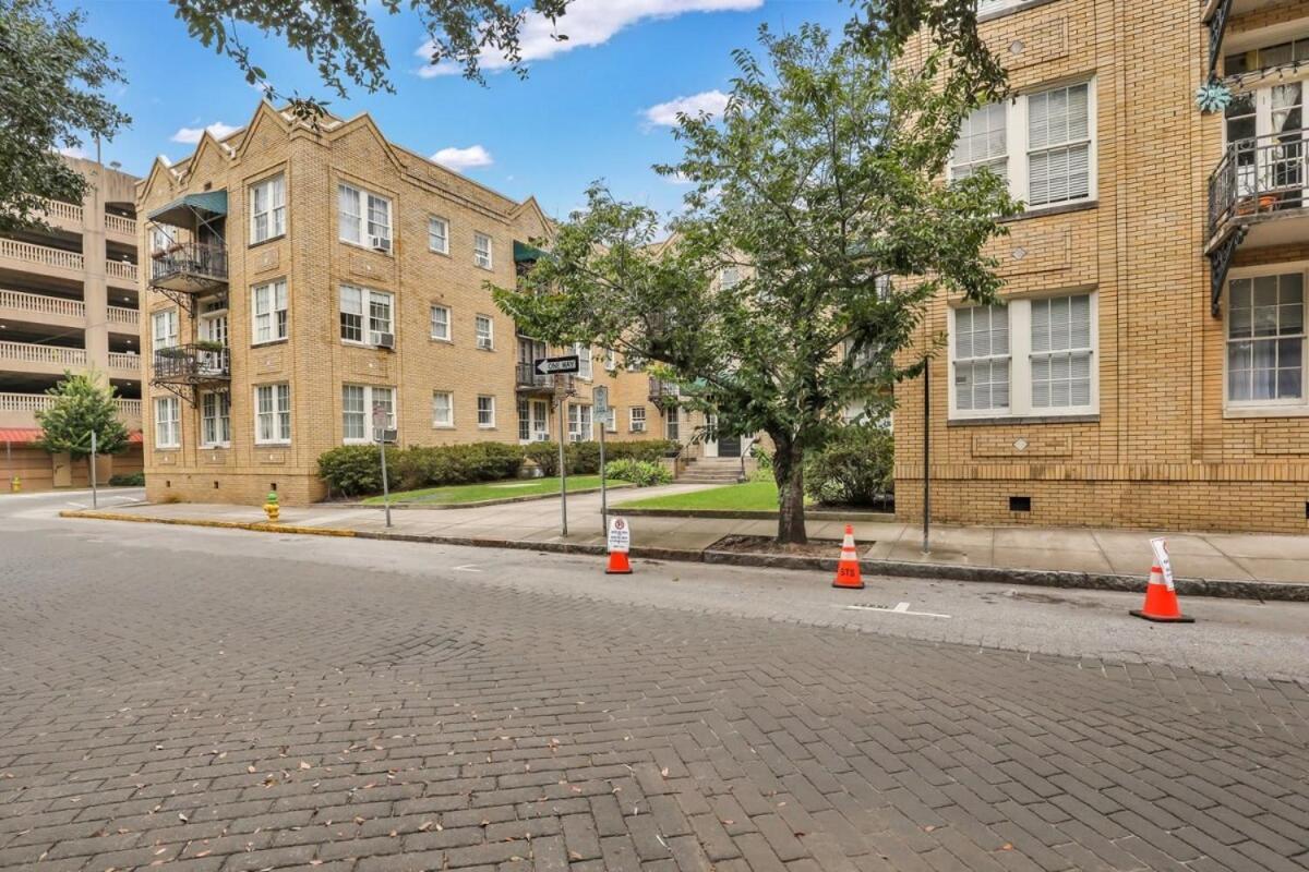 Southern Belle On Oglethorpe Square Savannah Exterior foto